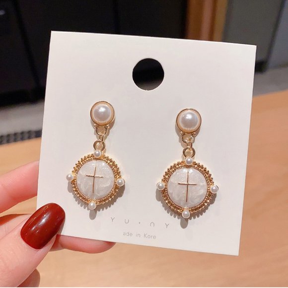 🆕💙Baroque Rococo Cross Earrings - Picture 2 of 11